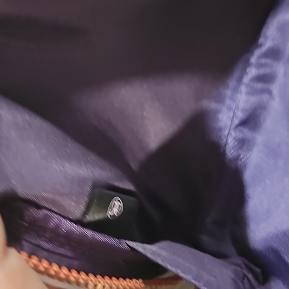 NWT ANASTASIA BEVERLY HILLS BRUSH BAG WITH SPONGE and banana stick sample - Picture 6 of 7